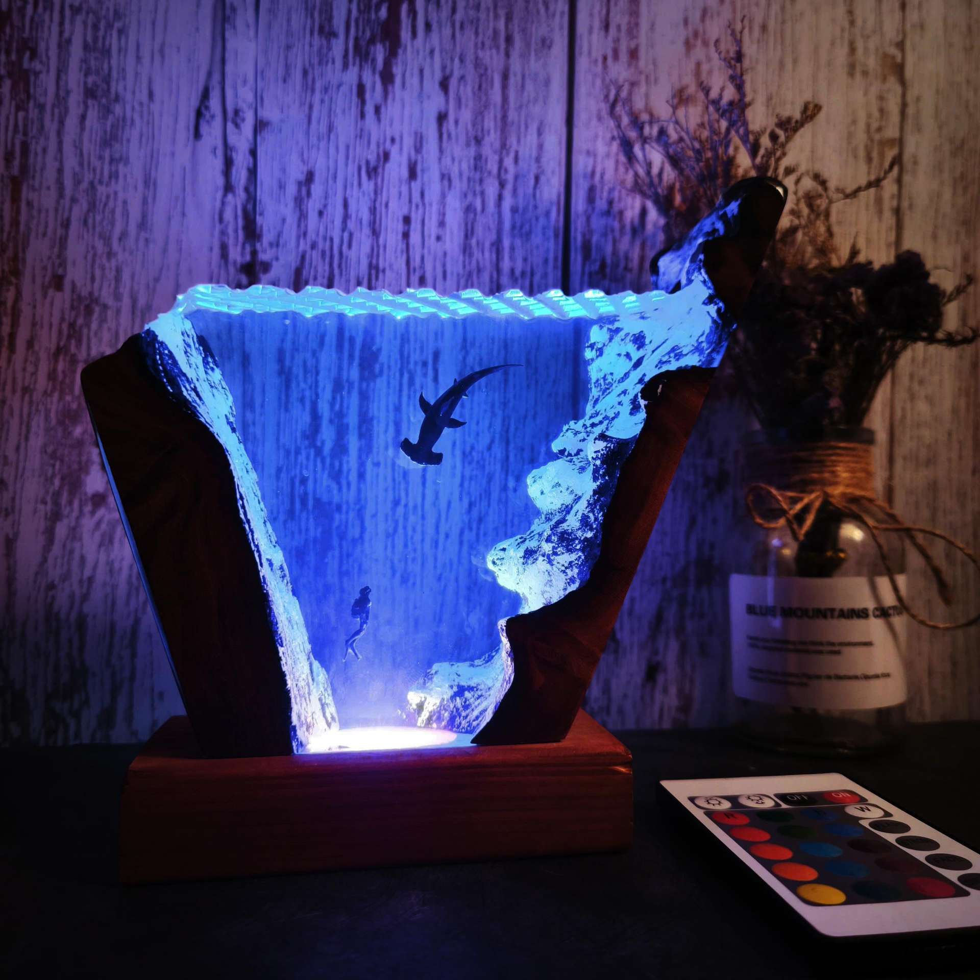 Resin Art Gift For Wedding - 6 * 4-inch Ocean Series Diver